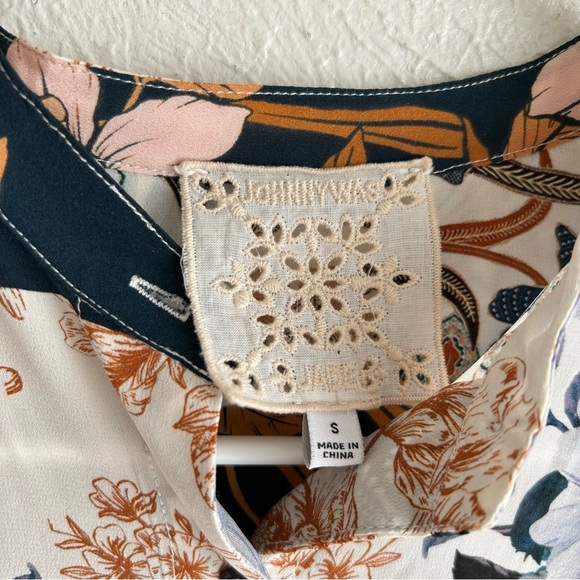 Johnny Was NWOT LEO SILK BUTTON DOWN TOP Size S - Picture 13 of 14